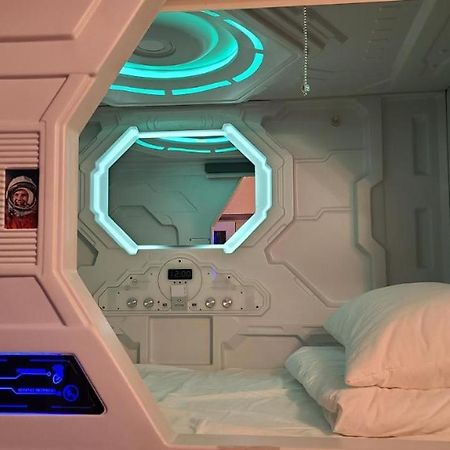 Hostel Aria Capsule Chisináu Exterior foto