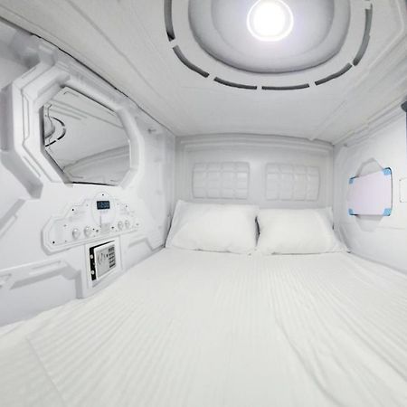 Hostel Aria Capsule Chisináu Exterior foto