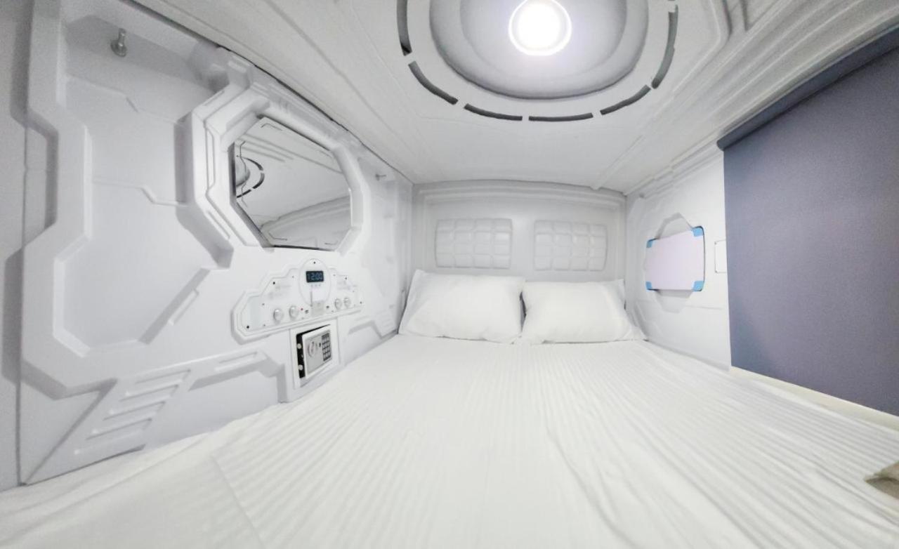 Hostel Aria Capsule Chisináu Exterior foto